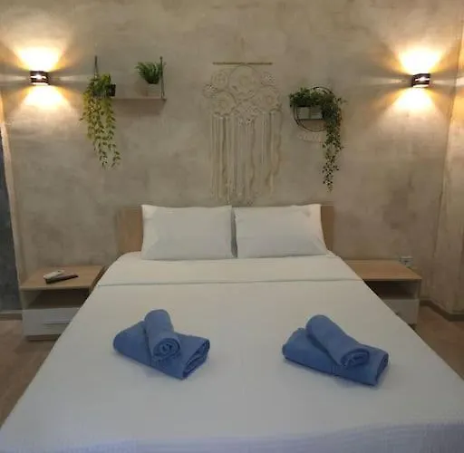 La Casa De Pascuale * Salonic